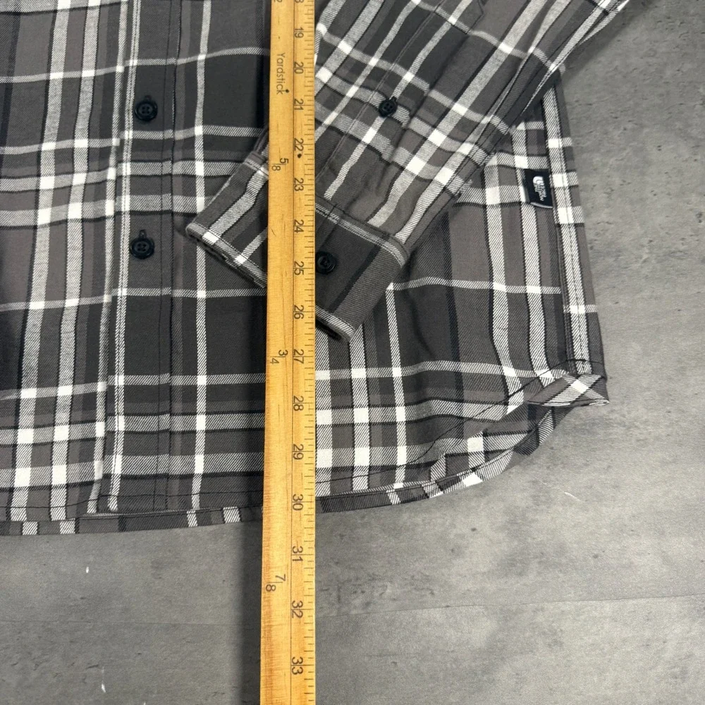 The North Face Junction Woven Shirt Mens S Grey Plaid Long Sleeve Button Up $95